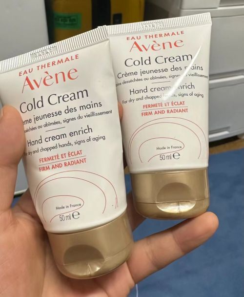 护手霜年度10大全球公认最好用的护手霜AG真人游戏第一品牌十大公认最好用的(图2)