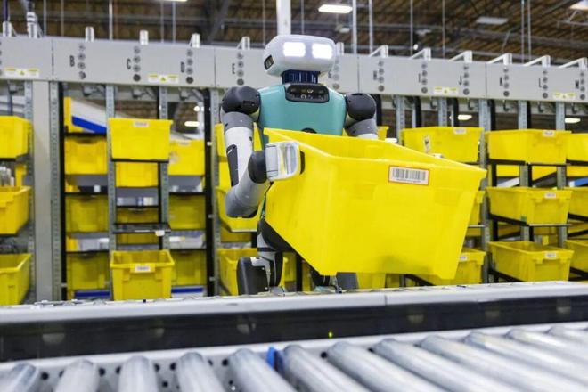 局三年暴省126亿!机器人大军入厂AG真人旗舰厅全美60万岗人类出(图6) 局三年暴省126亿!机器人大军入厂AG真人旗舰厅全美60万岗人类出(图6)